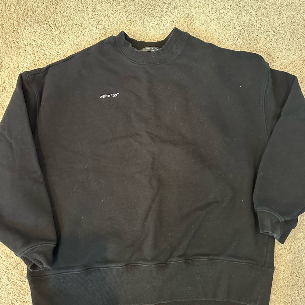 White Fox Boutique crew neck sweatshirts - Picture 3 of 3